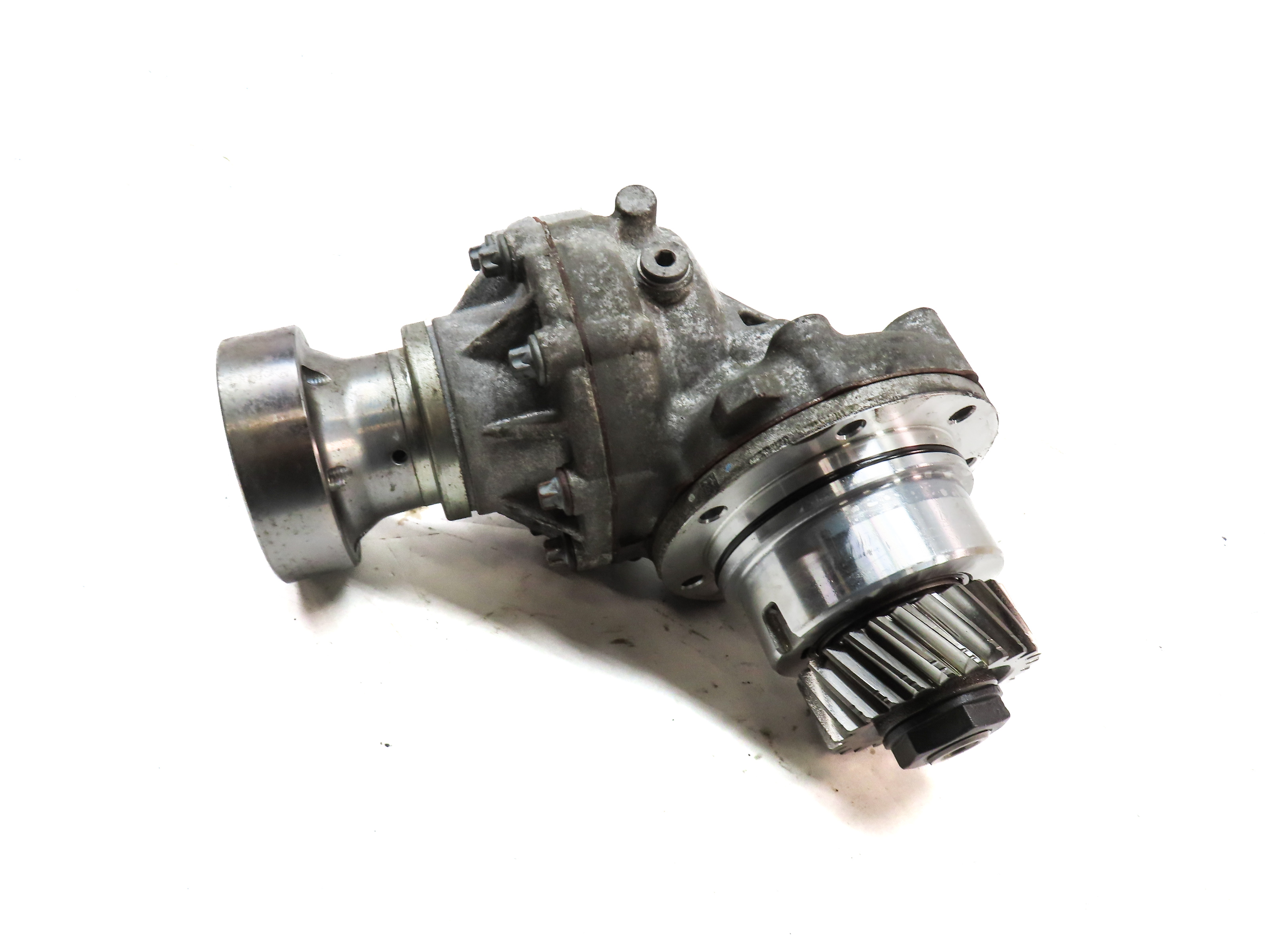 2014-2020 MERCEDES BENZ GLA-CLASS (X156) FRONT TRANSFER CASE BEVEL GEAR ASSEMBLY — exact item pictured